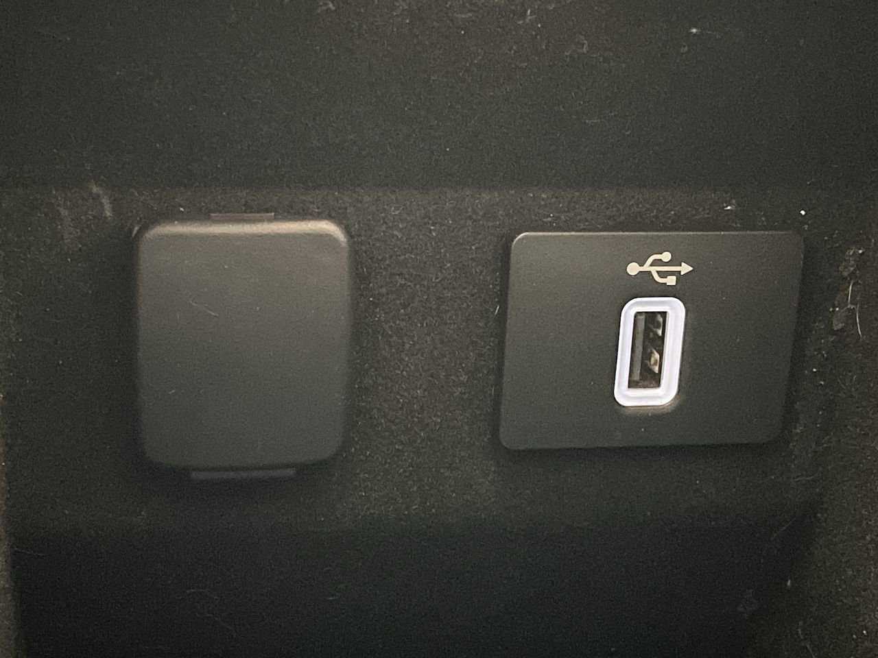 Used 2019 Lincoln MKZ Reserve FWD image 25