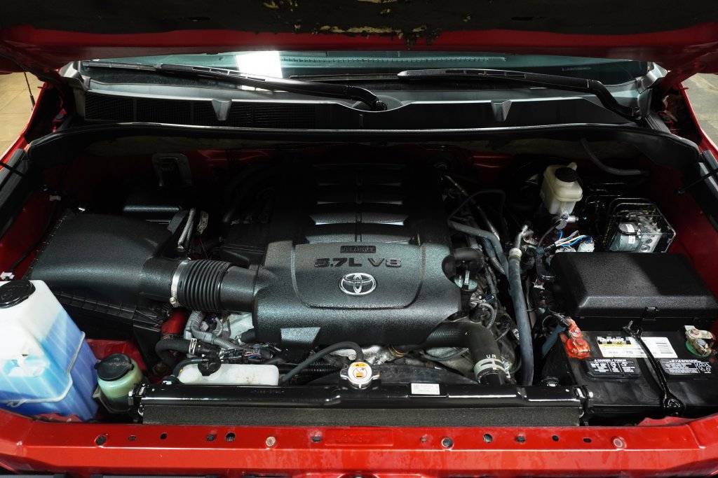 Used 2018 Toyota Tundra SR5 w/ TRD Sport Package AWD/4WD image 9