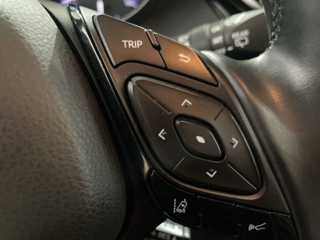 Used 2018 Toyota C-HR XLE image 20