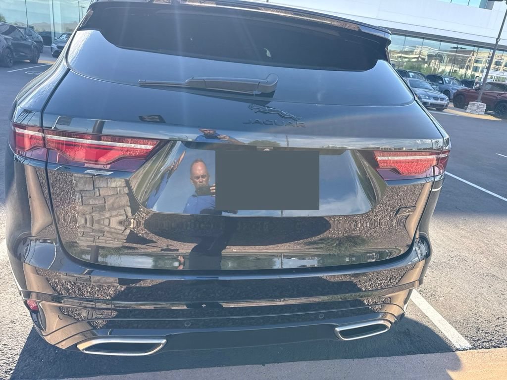 Used 2026 Jaguar F-PACE R-Dynamic S AWD/4WD image 5