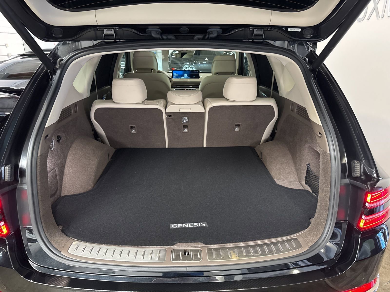 Used 2024 Genesis GV80 3.5T image 25