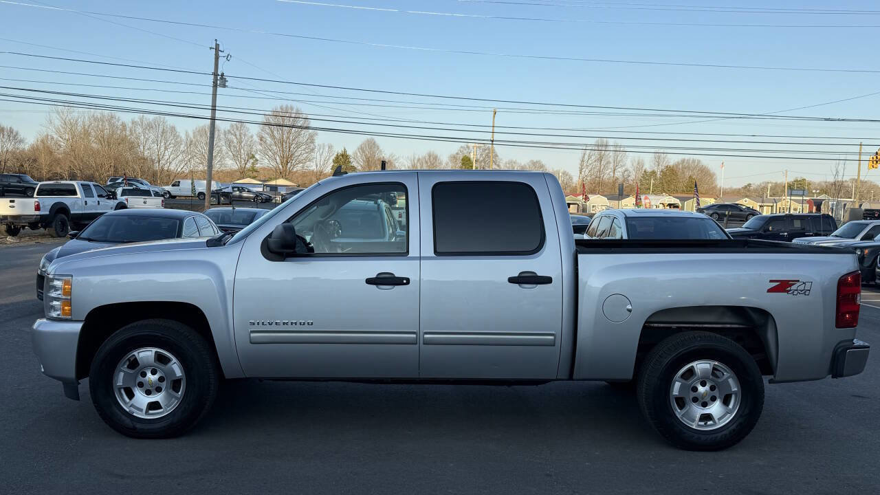 Used 2011 Chevrolet Silverado 1500 LT w/ All-Star Edition image 4