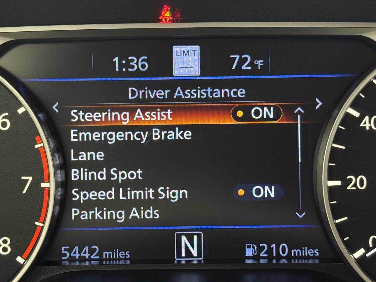 Used 2025 Nissan Altima 2.5 SR image 36