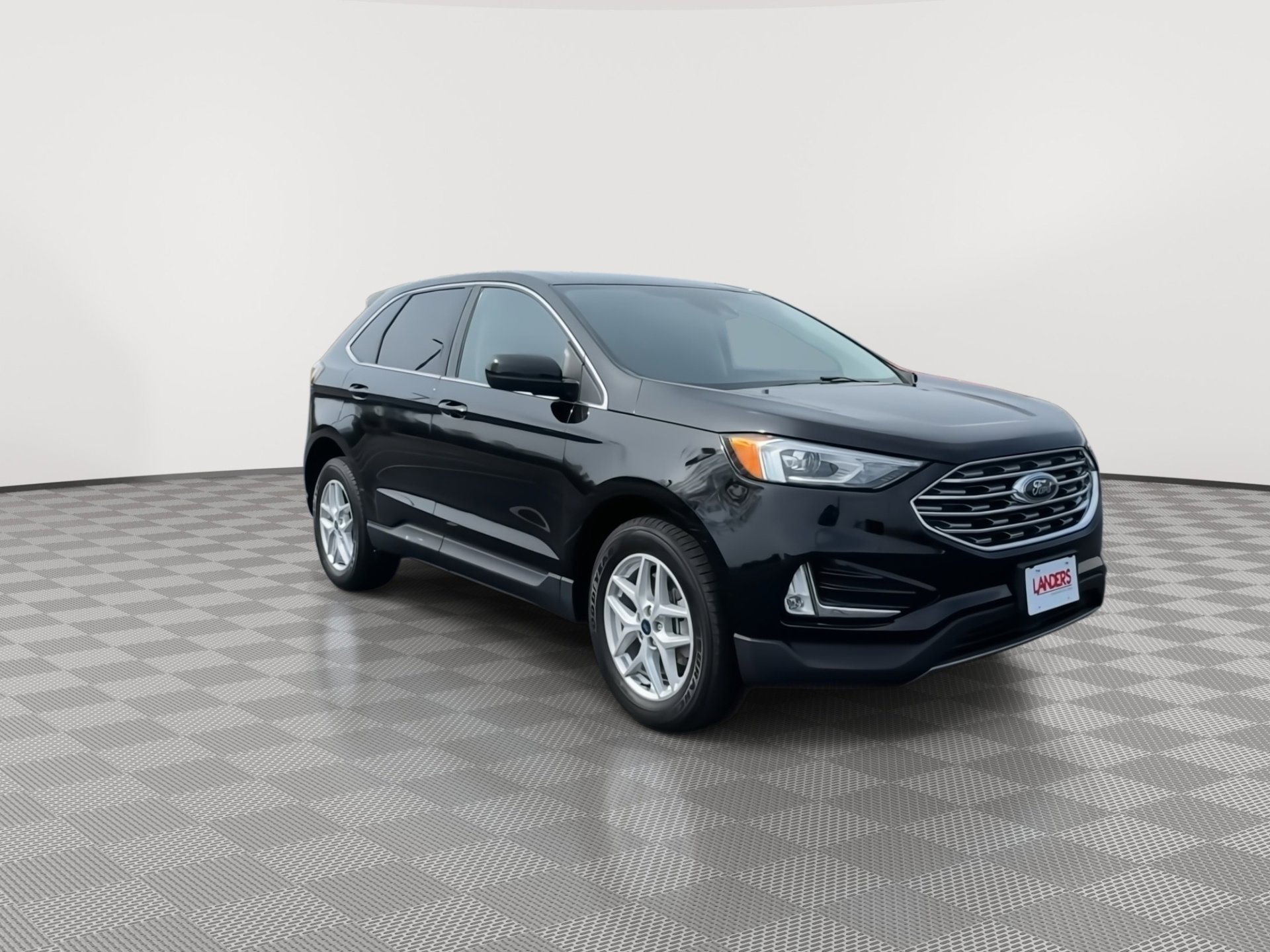 Used 2021 Ford Edge SEL w/ Cargo Accessory Package AWD/4WD image 3