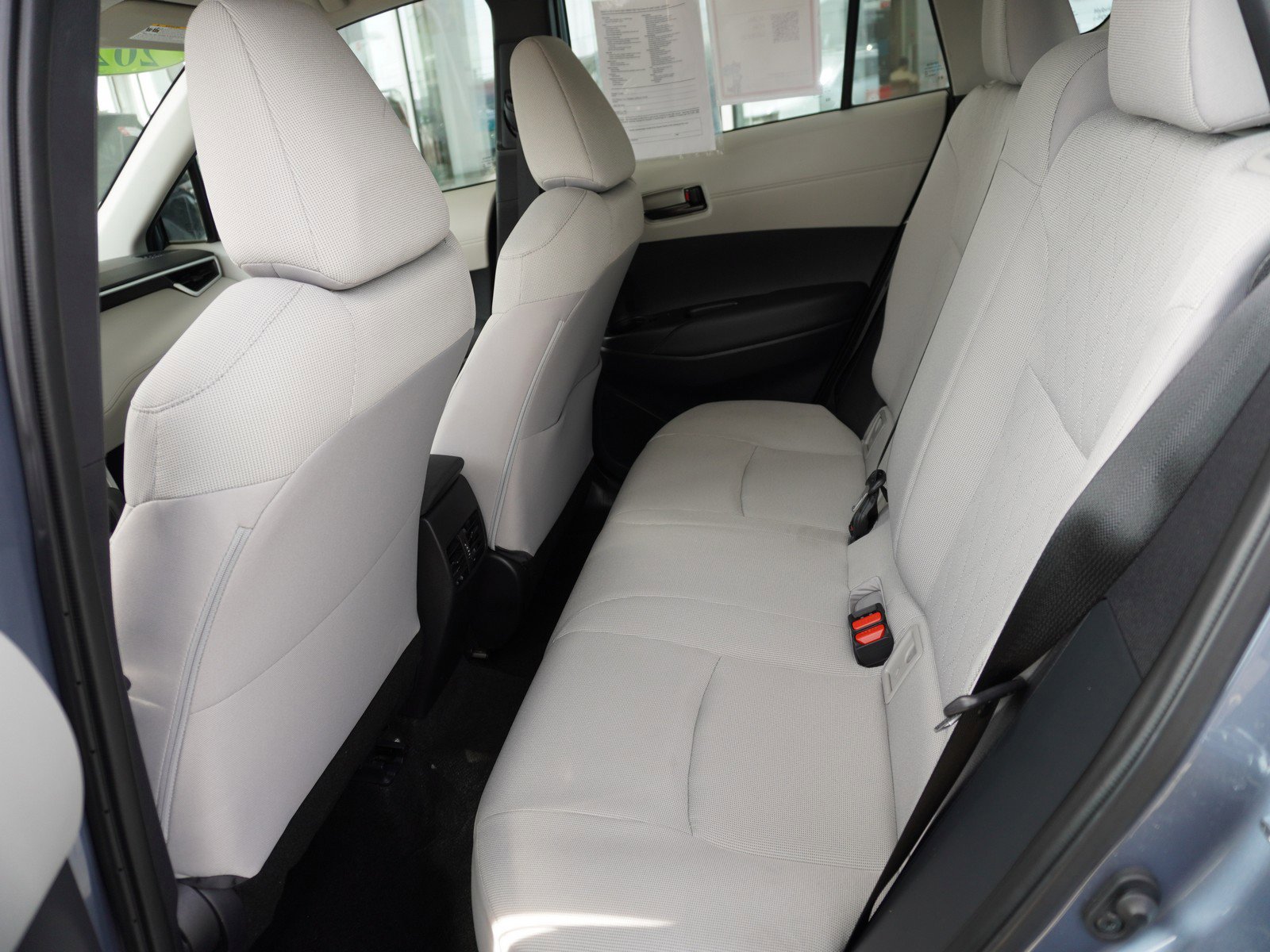 Used 2025 Toyota Corolla Cross L FWD image 12