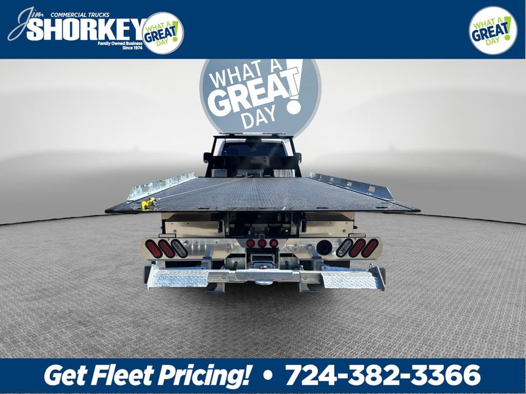 New 2026 RAM 5500 4x4 Regular Cab image 5