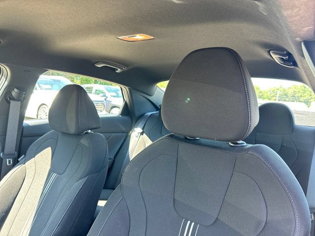 Used 2025 Hyundai Elantra SEL FWD image 21