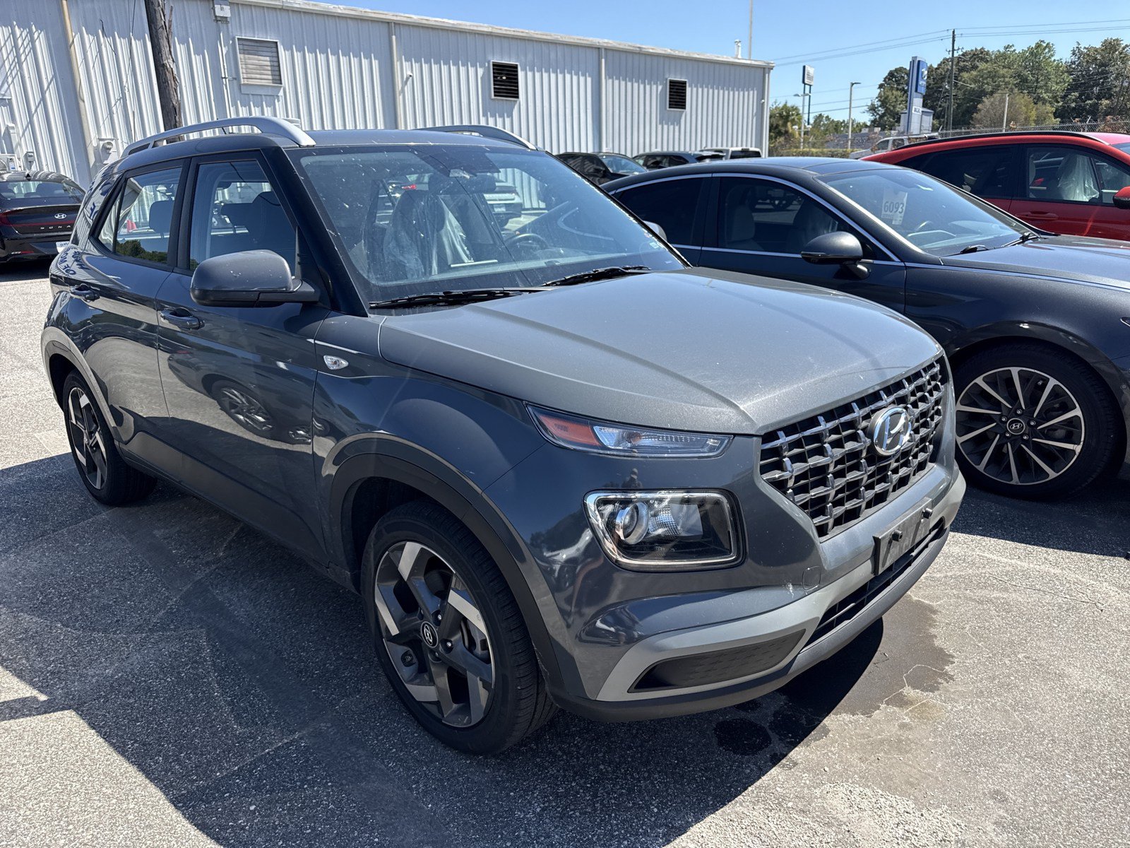 Used 2025 Hyundai Venue SEL