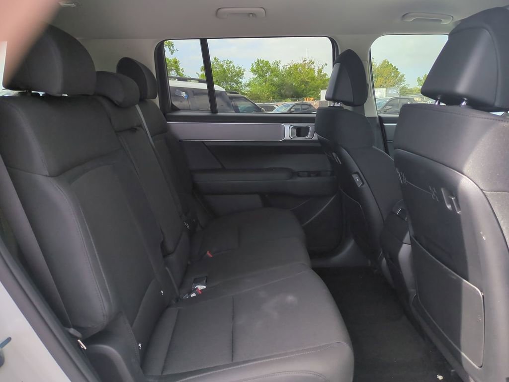 New 2026 Hyundai Santa Fe SE image 17