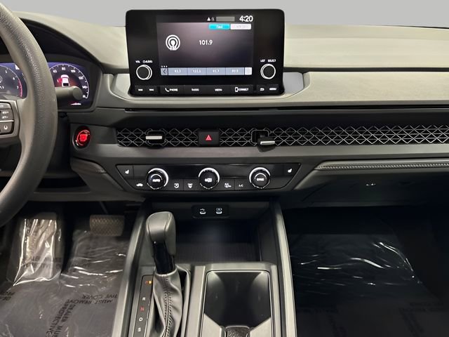 Used 2023 Honda Accord EX image 18