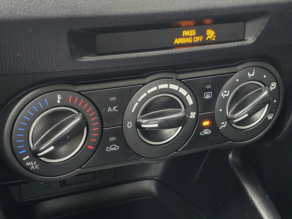 Used 2018 MAZDA MAZDA3 Sport w/ Preferred Equipment Package FWD image 32