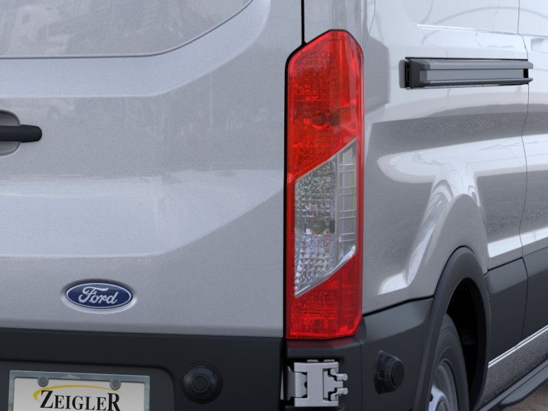 New 2026 Ford Transit 250 148 Medium Roof RWD image 21