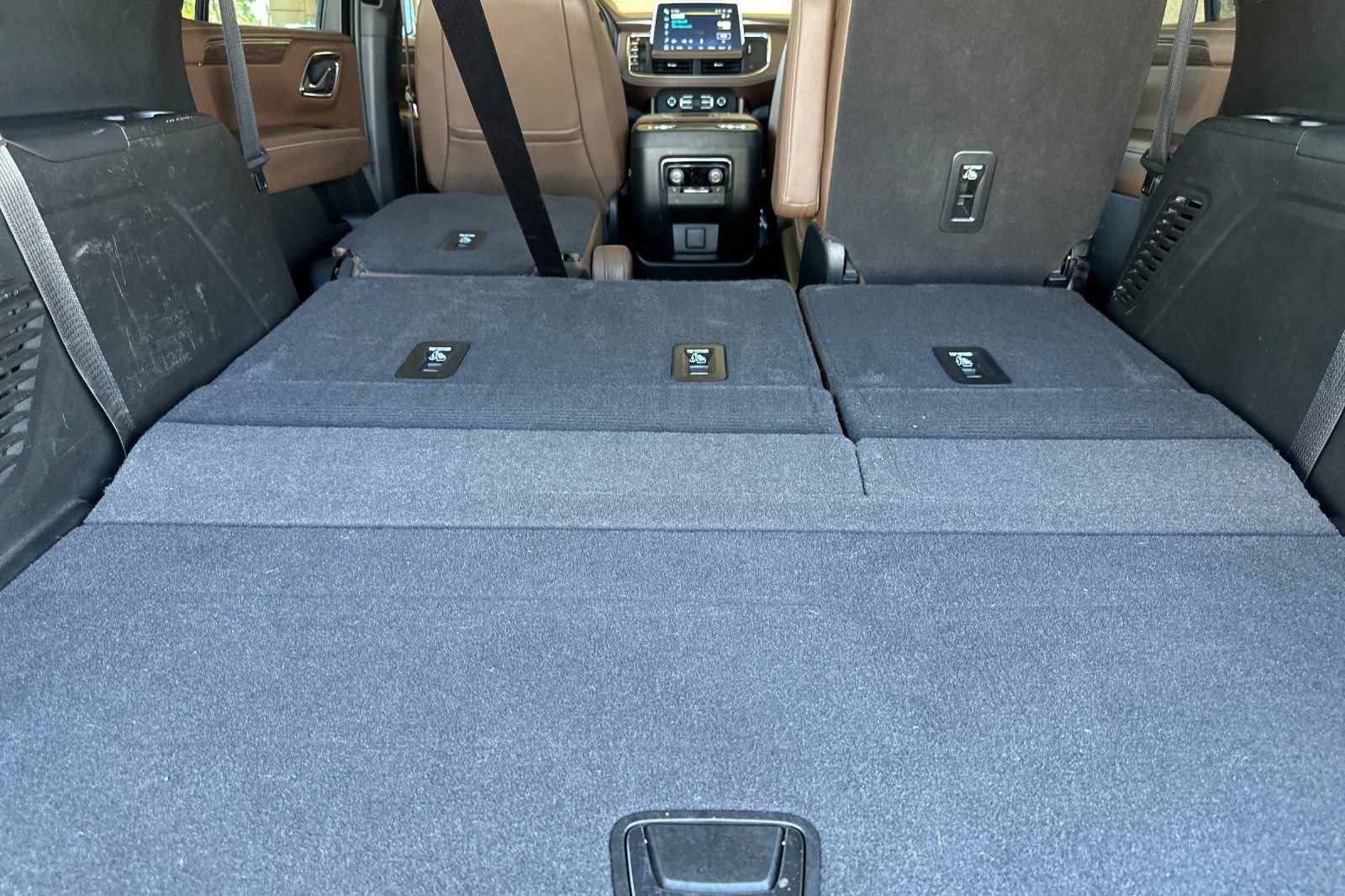 Certified 2023 Chevrolet Tahoe High Country w/ Premium Package AWD/4WD image 17
