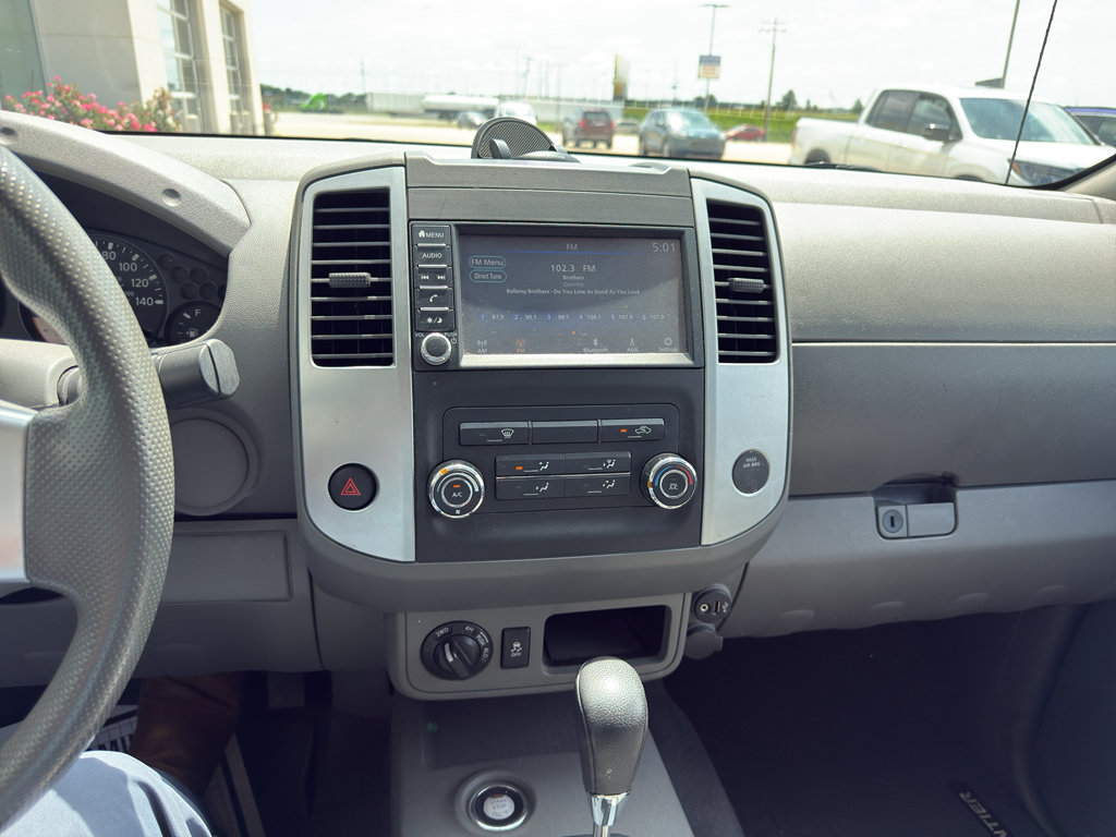 Used 2020 Nissan Frontier SV w/ SV Utility Package AWD/4WD image 15