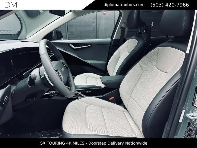 Used 2023 Kia Niro SX Touring FWD image 18