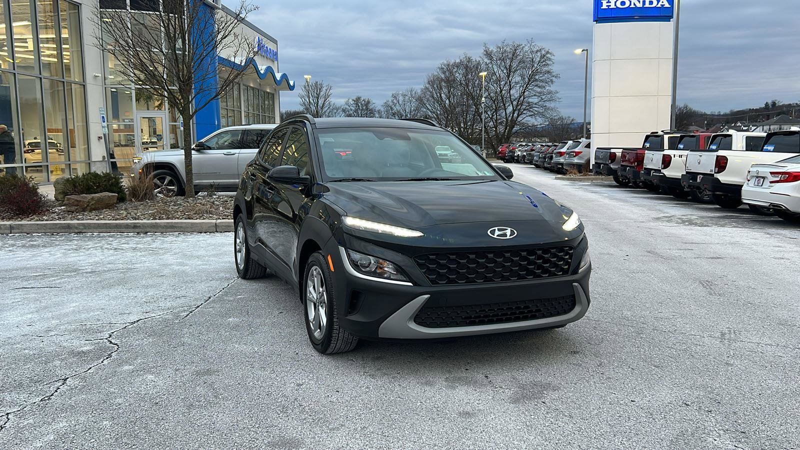 Used 2023 Hyundai Kona SEL w/ Cargo Package image 1