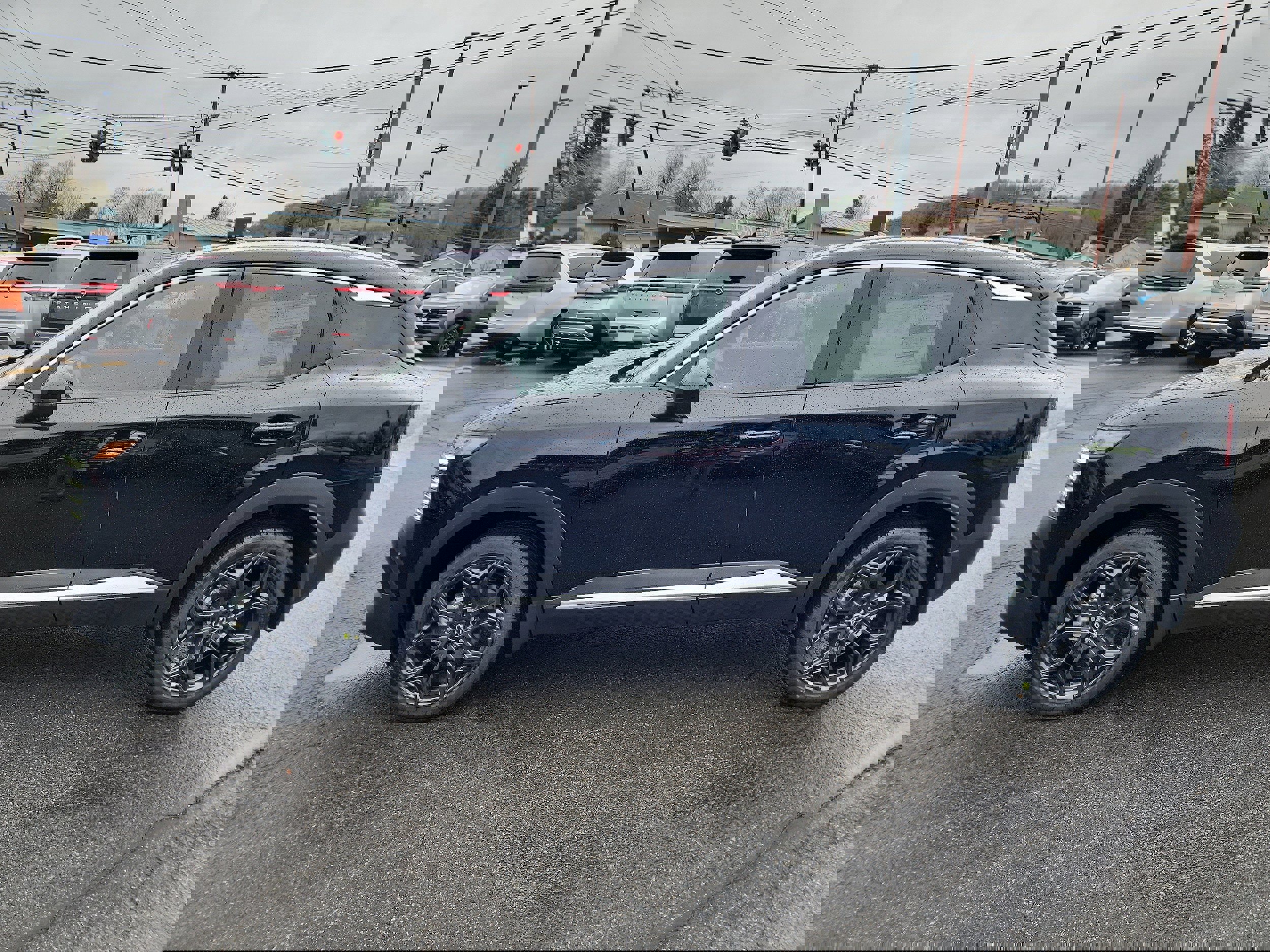 New 2026 Nissan Kicks SR image 5