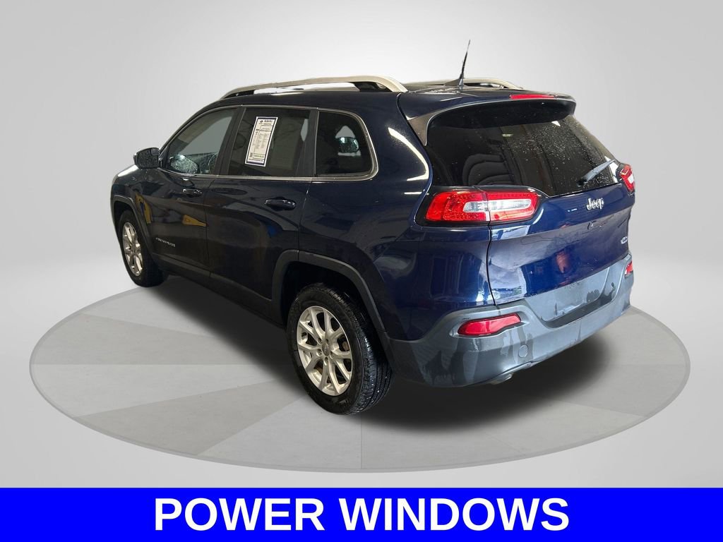 Used 2016 Jeep Cherokee Latitude FWD image 8
