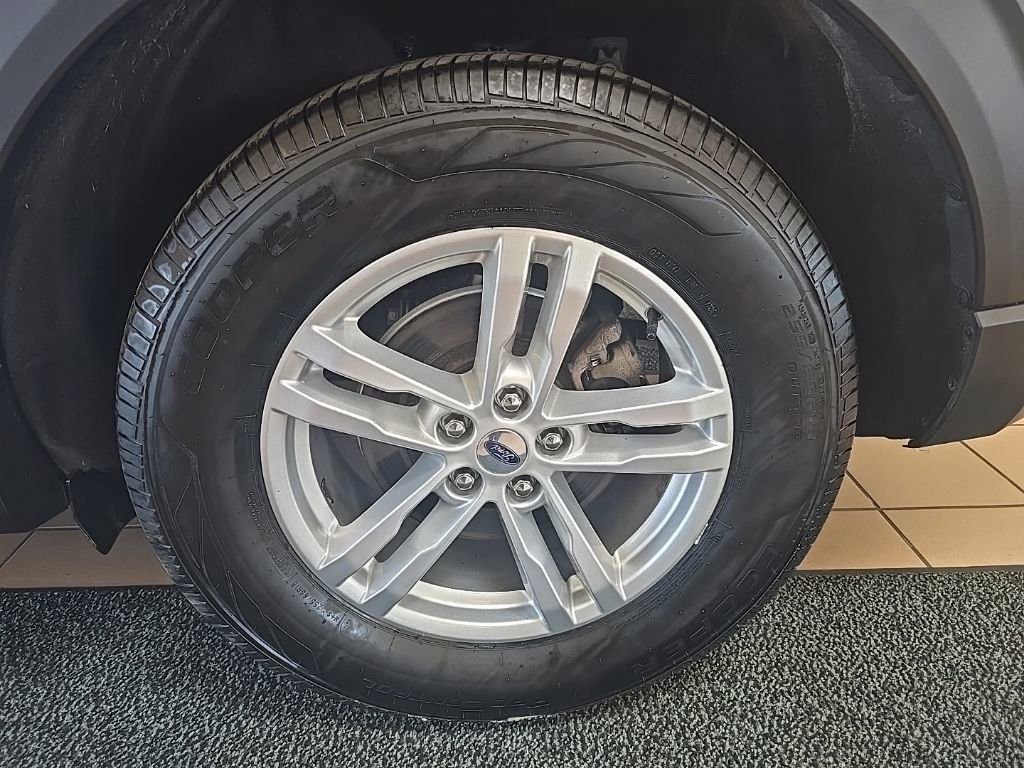 Used 2020 Ford Explorer XLT w/ Equipment Group 202A image 40