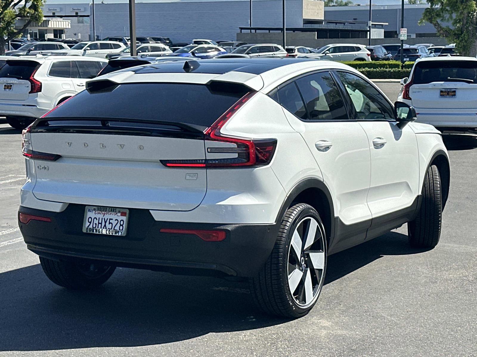 Certified 2023 Volvo C40 P8 Recharge Ultimate image 4