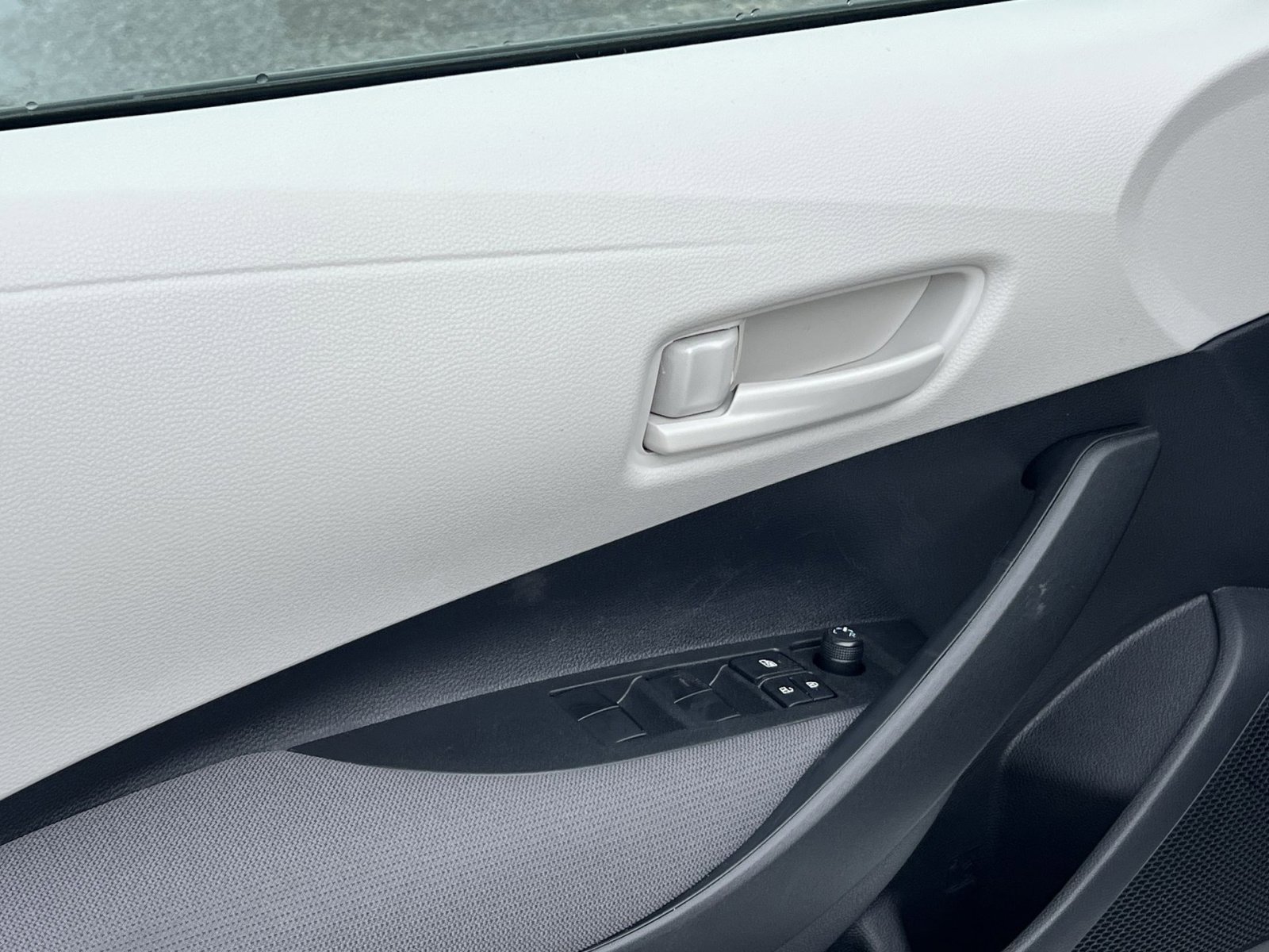 New 2026 Toyota Corolla LE image 10