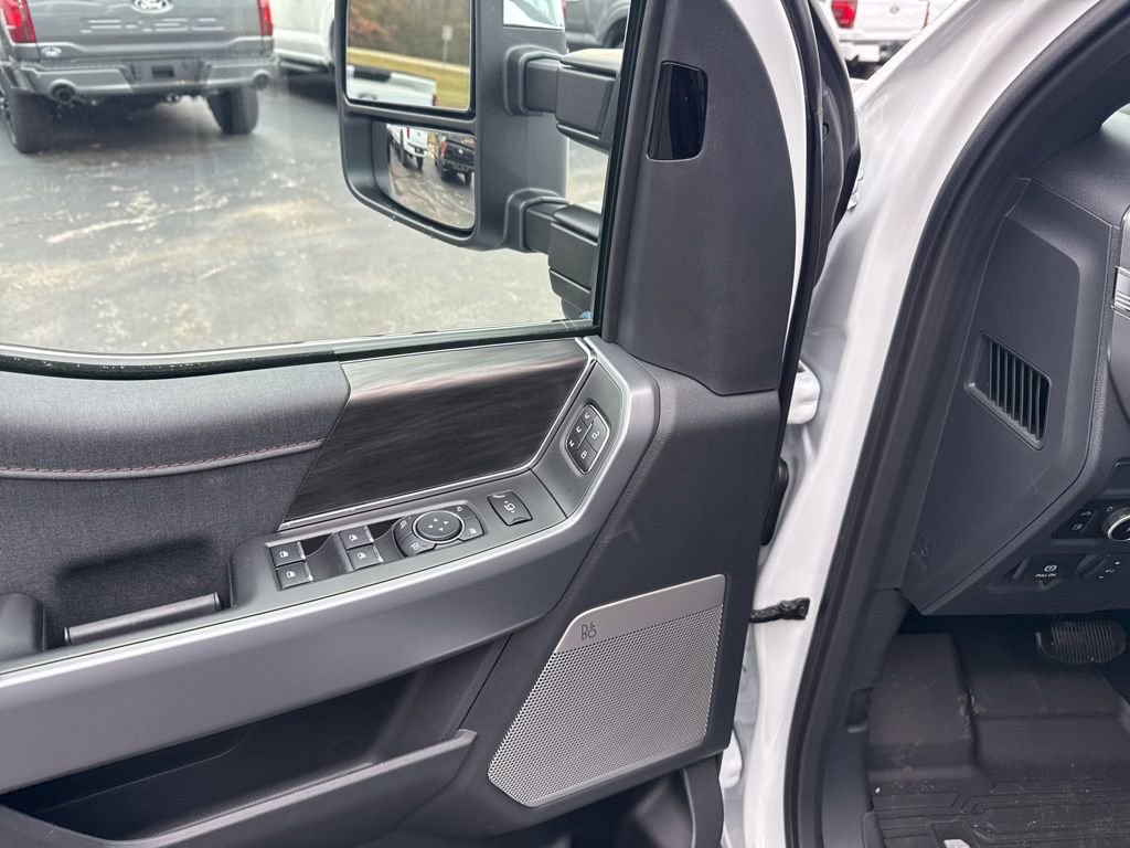 New 2025 Ford F150 Lariat w/ Equipment Group 501A Mid image 17