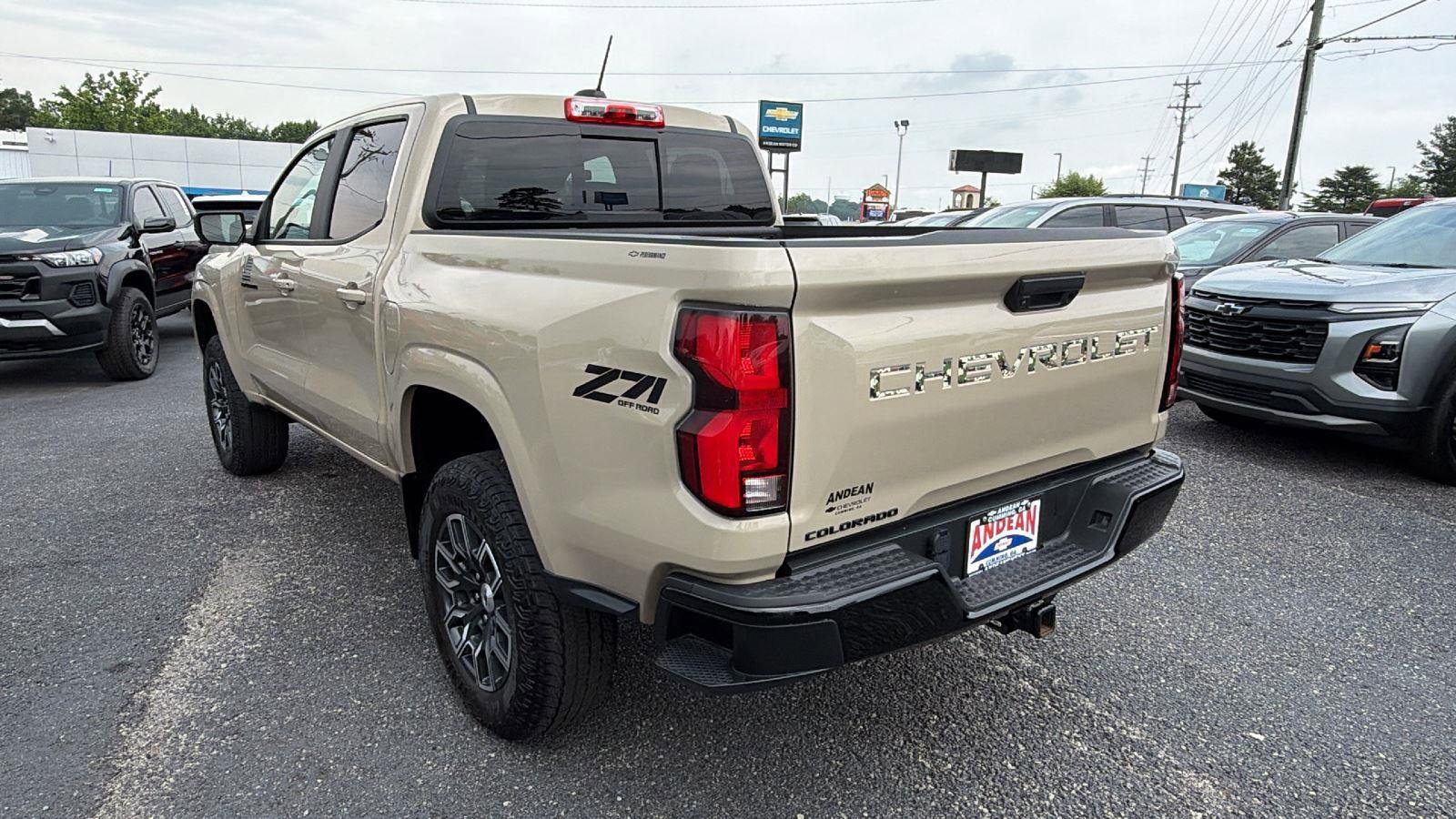 Used 2023 Chevrolet Colorado Z71 w/ Z71 Convenience Package 2 AWD/4WD image 7