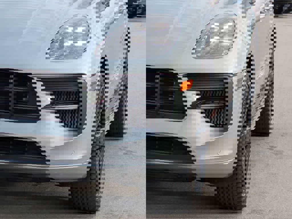 Used 2021 Porsche Macan GTS AWD/4WD image 10