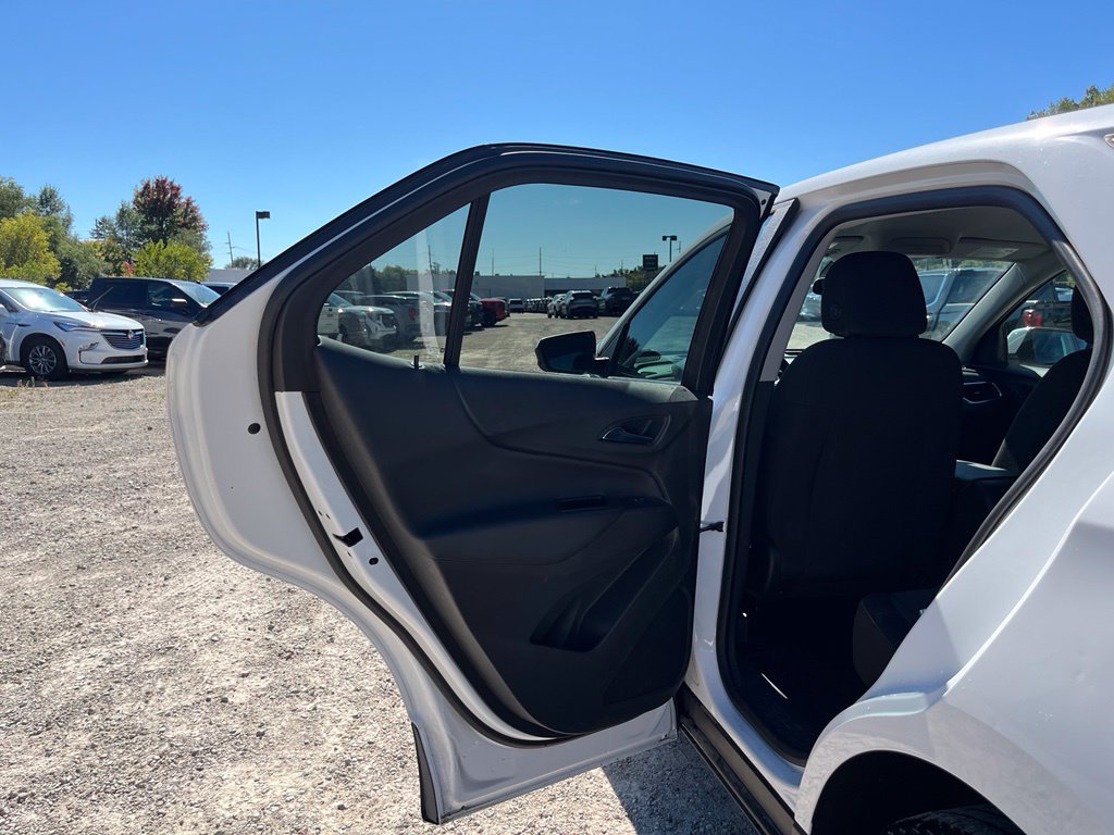 Used 2022 Chevrolet Equinox LT FWD image 26