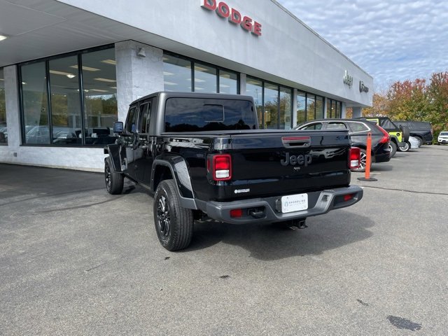 Used 2022 Jeep Gladiator Sport image 7