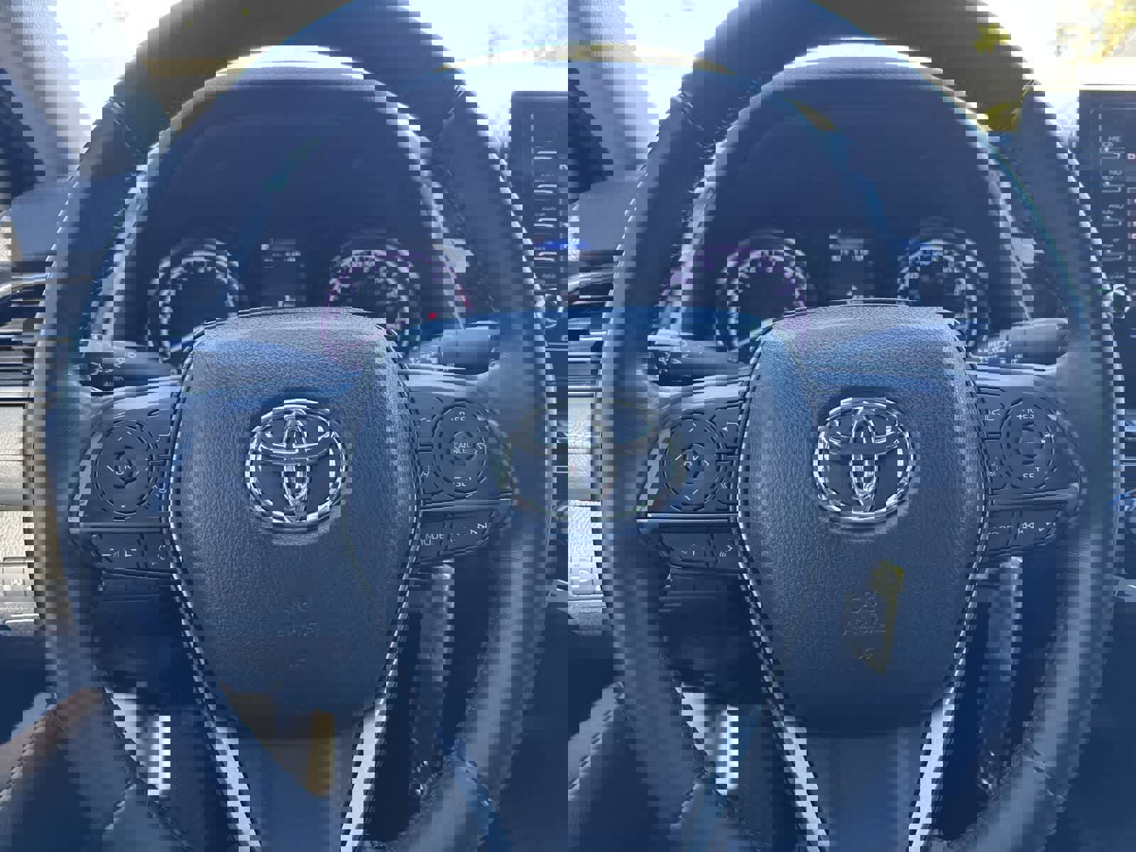 Used 2022 Toyota Camry SE image 27