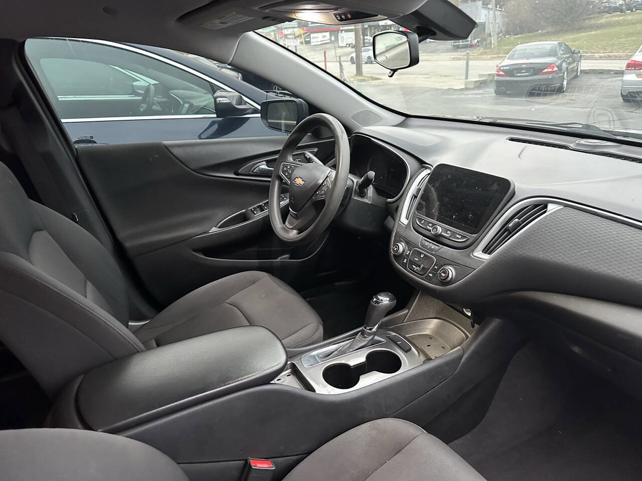 Used 2020 Chevrolet Malibu LS image 9