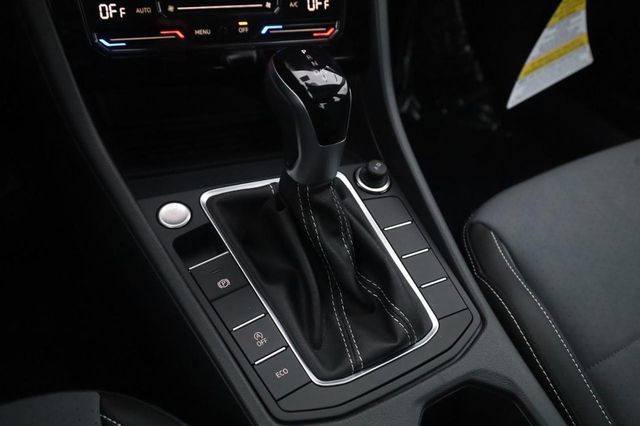 New 2026 Volkswagen Jetta SE image 18