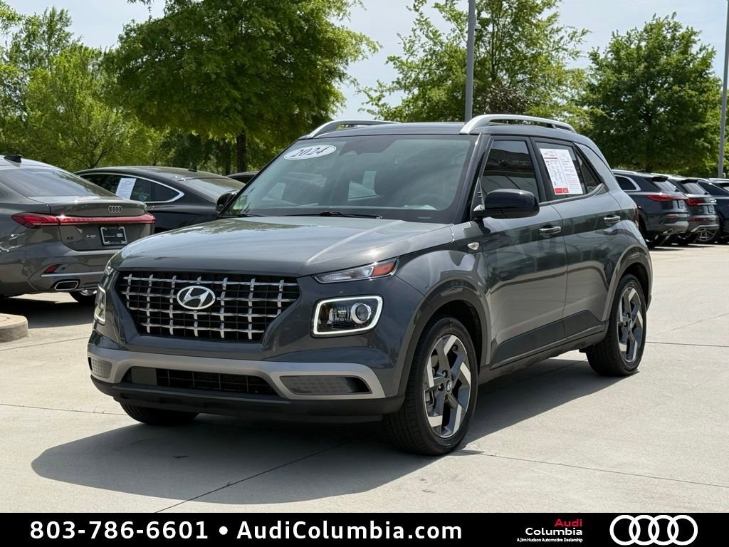Used 2024 Hyundai Venue Limited image 8