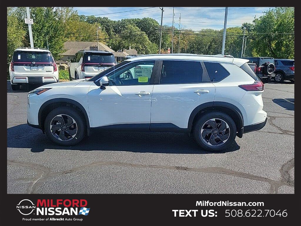 Used 2026 Nissan Rogue SV w/ SV Premium Package