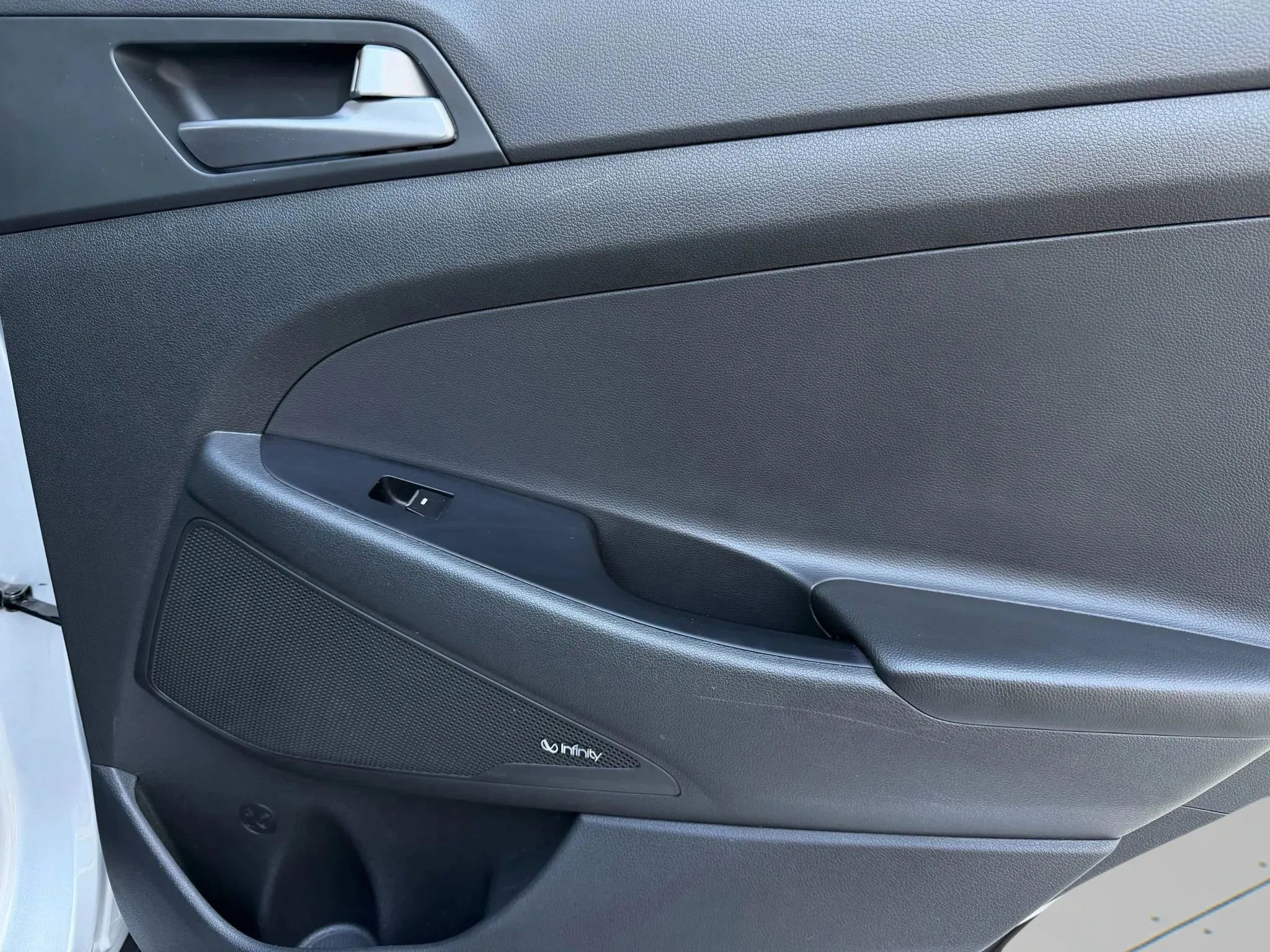 Used 2017 Hyundai Tucson Limited image 11