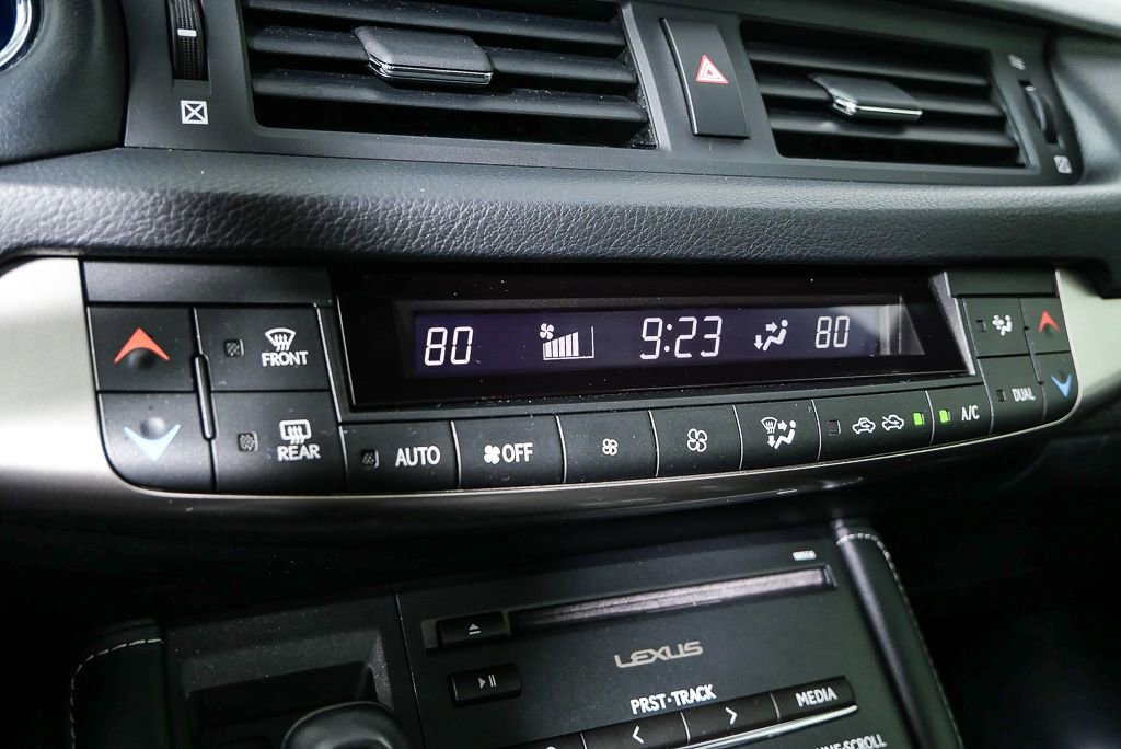 Used 2017 Lexus CT 200h image 14