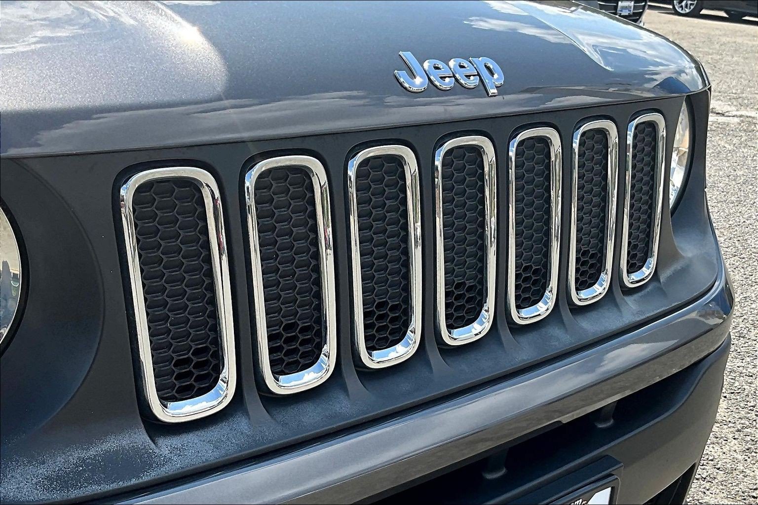 Used 2017 Jeep Renegade Sport w/ Power & Air Group FWD image 28