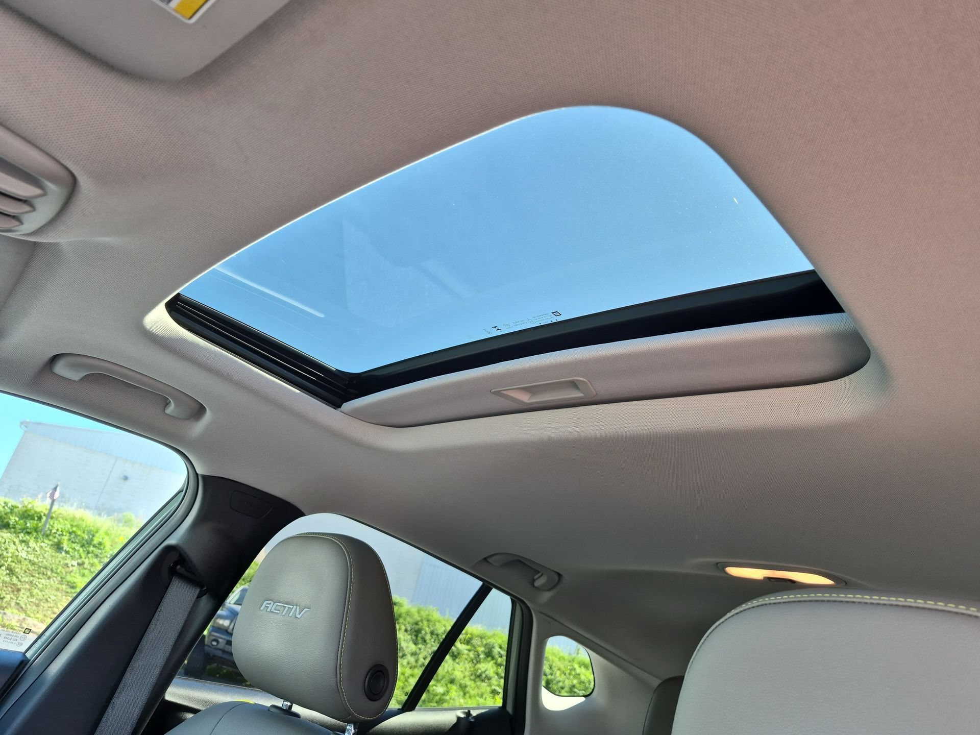 Used 2025 Chevrolet Trax ACTIV w/ Sunroof Package FWD image 18