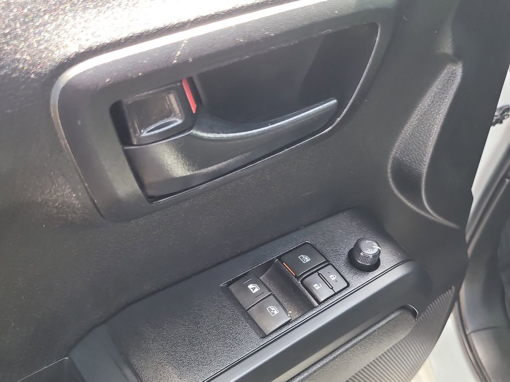 Used 2021 Toyota Tacoma SR w/ SX Package image 9