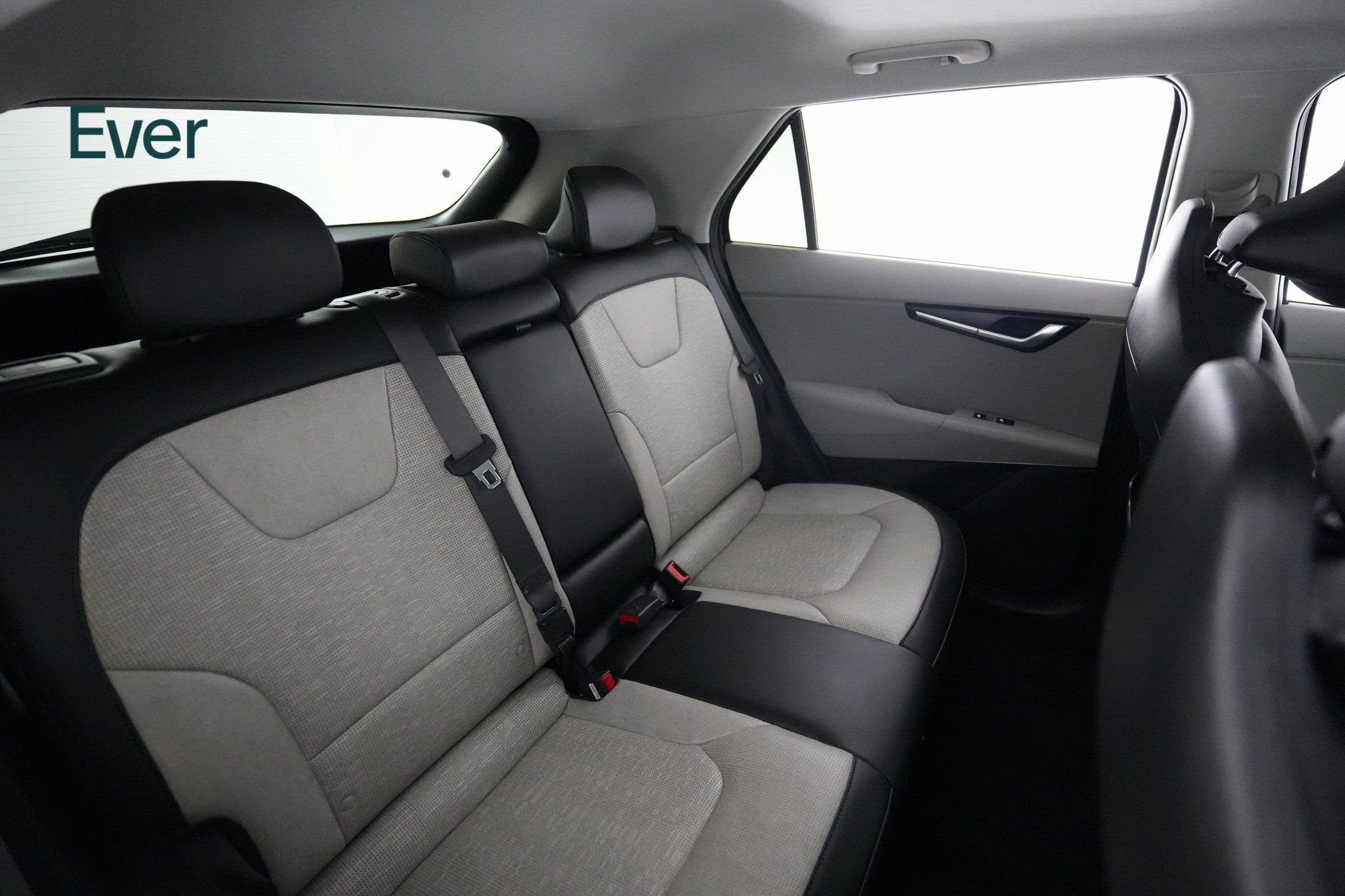 Used 2024 Kia Niro Wave w/ Wave Preserve Package image 9