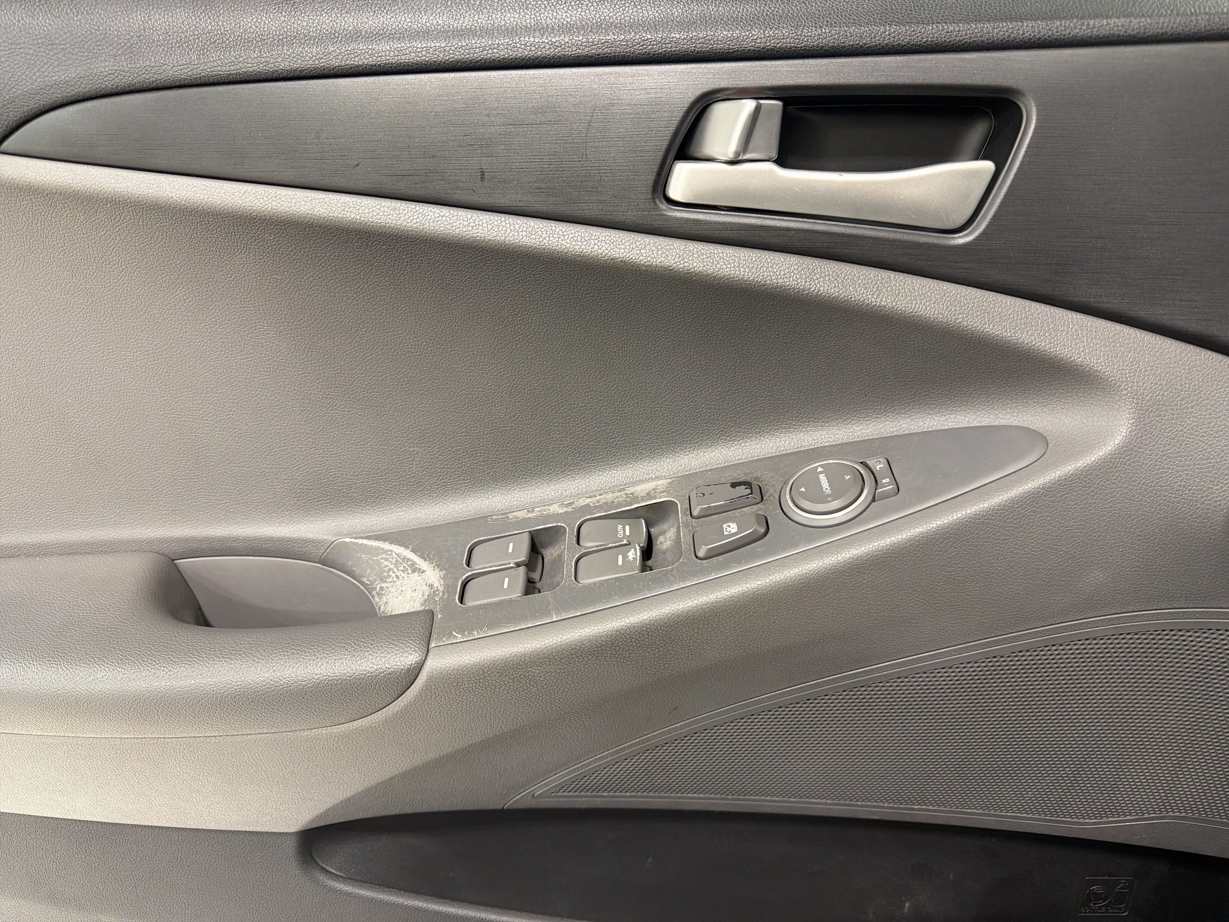 Used 2012 Hyundai Sonata GLS FWD image 16