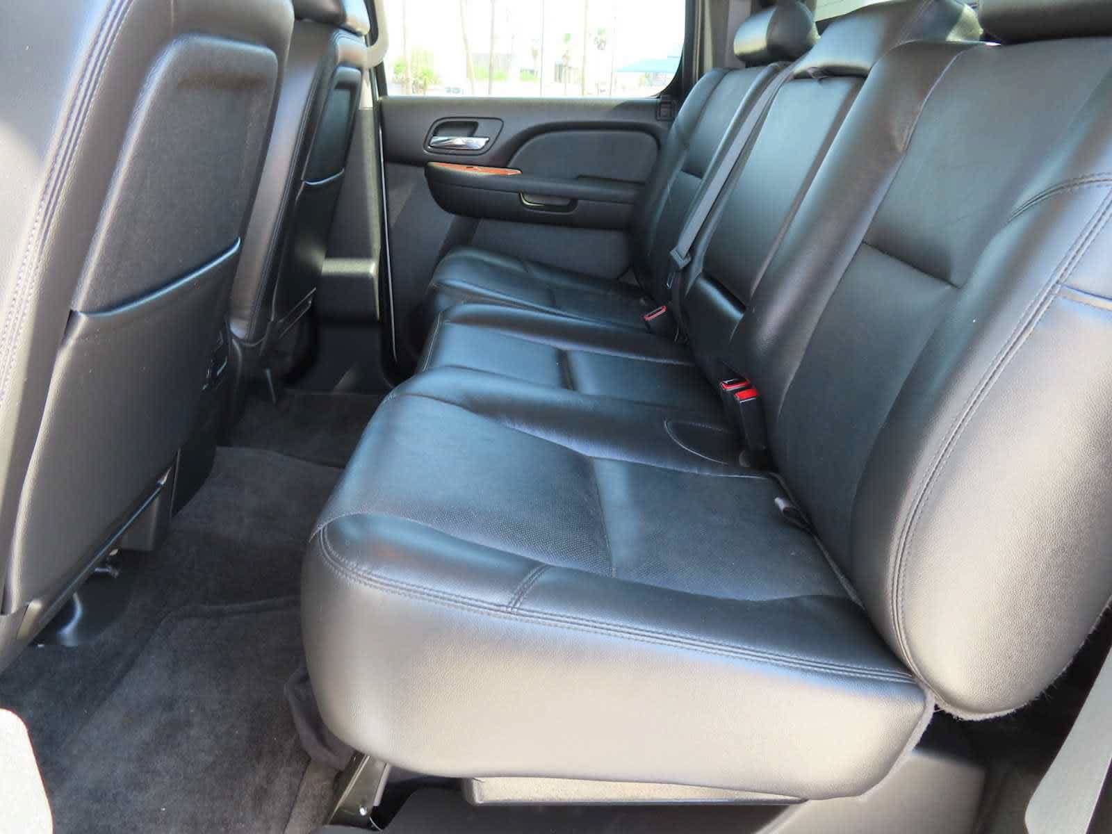 Used 2012 Chevrolet Avalanche LTZ AWD/4WD image 13