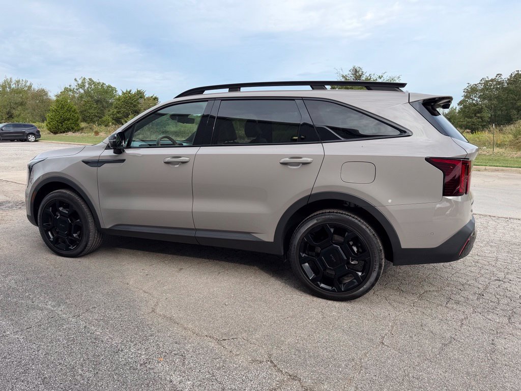 Used 2026 Kia Sorento SX Prestige w/ Olive Brown Leather Package AWD/4WD image 8