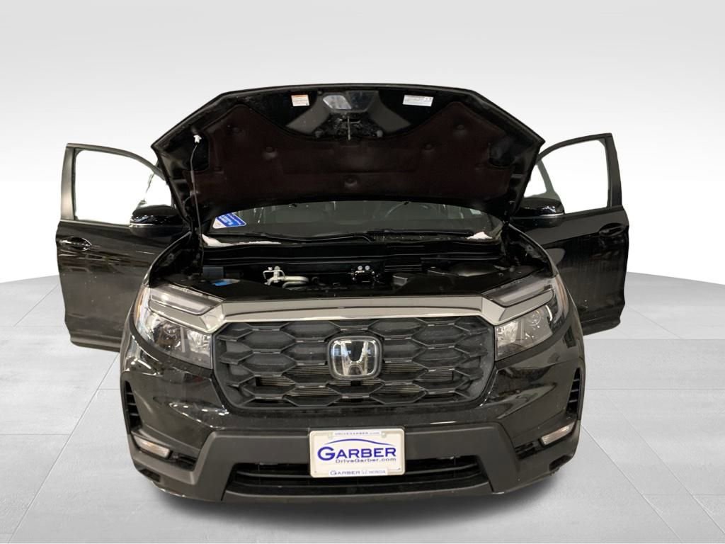 Used 2023 Honda Passport EX-L image 32