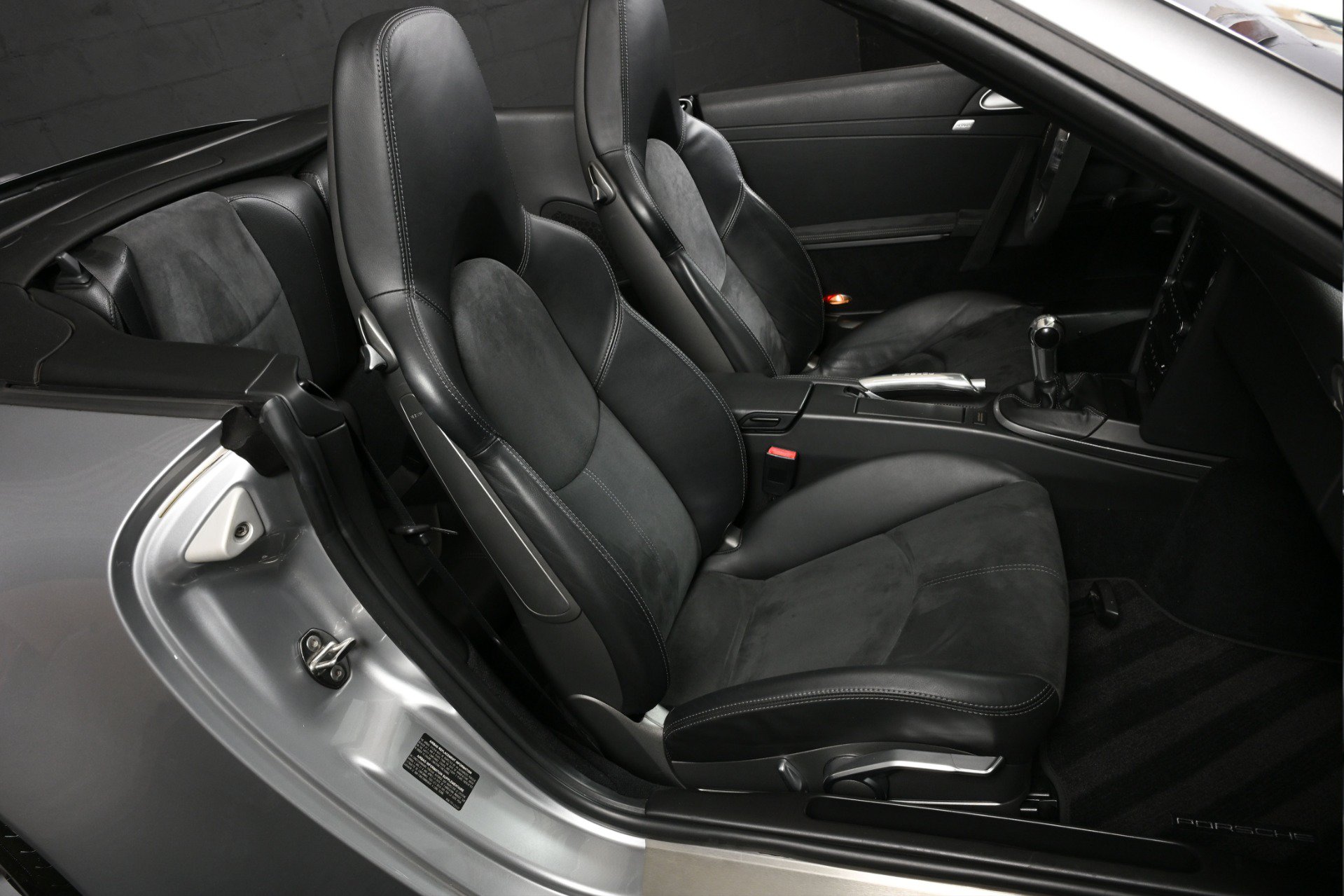 Used 2011 Porsche 911 Carrera GTS RWD image 30