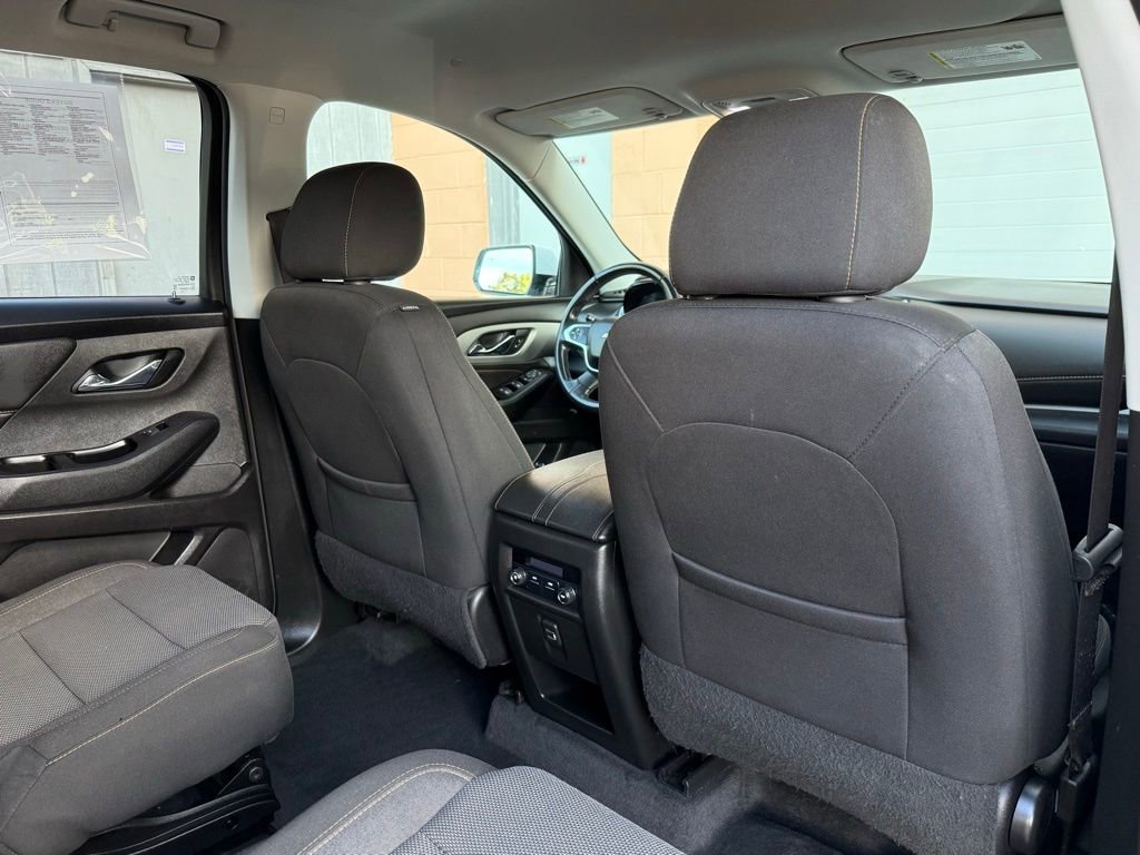 Used 2019 Chevrolet Traverse LT FWD image 19