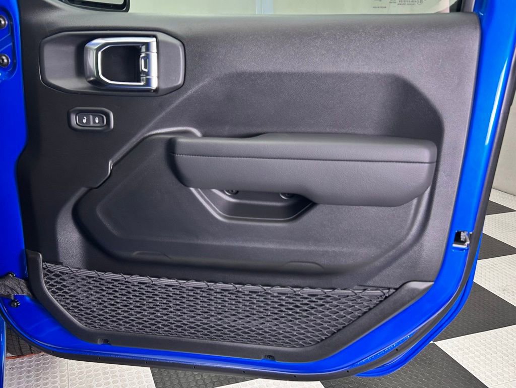 New 2025 Jeep Gladiator Sport image 19