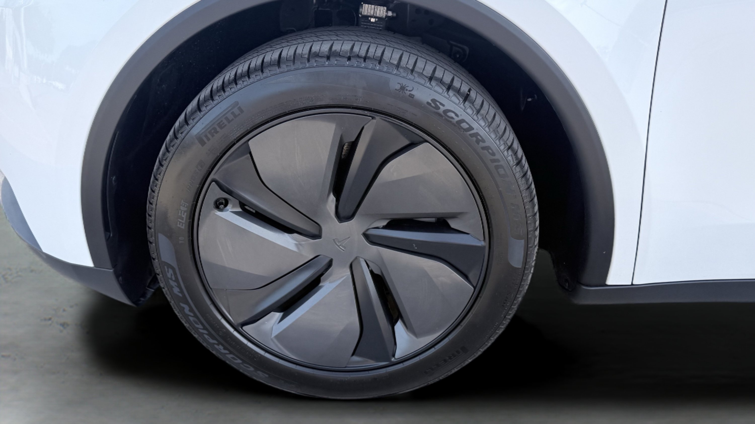 Used 2026 Tesla Model Y 2WD image 15