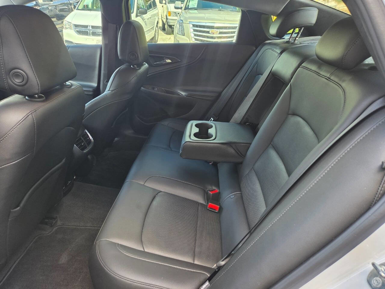 Used 2017 Chevrolet Malibu Premier w/ Driver Confidence Package FWD image 15